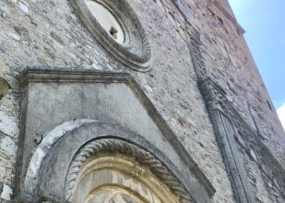 Der Glockenturm des Klosters in Brezzo di Bedero