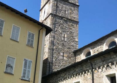 Glockenturm des Klosters in Brezzo di Bedero