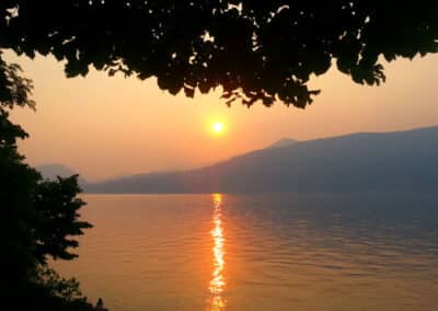 Abendstimmung am Seeufer des Lago Maggiore